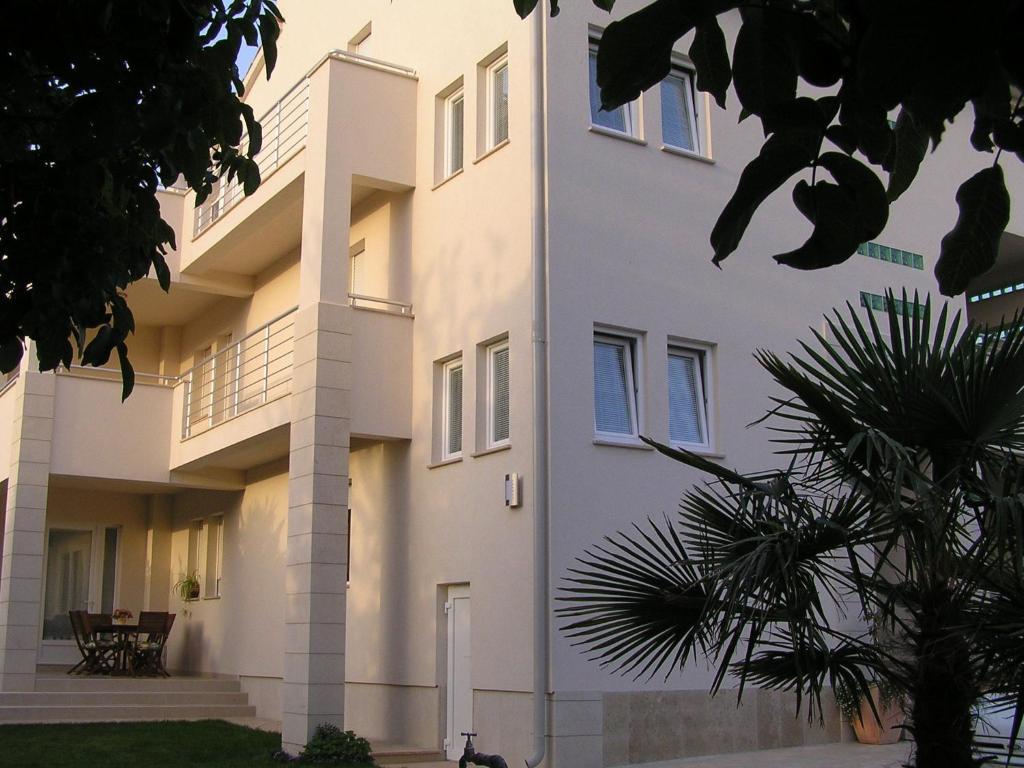 Apartments Oaza Regi Medulin Bagian luar foto