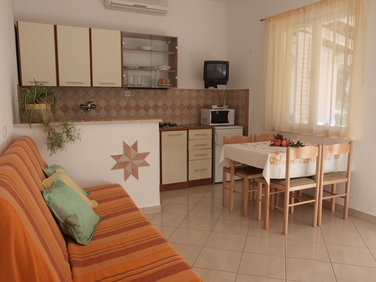 Apartments Oaza Regi Medulin Bagian luar foto